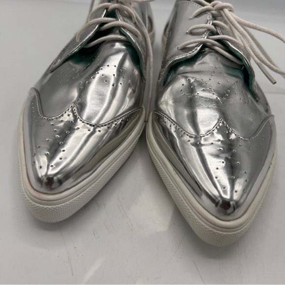 Mark. Pointed Tor Silver Lace-Up Shoes - Picture 4 of 7